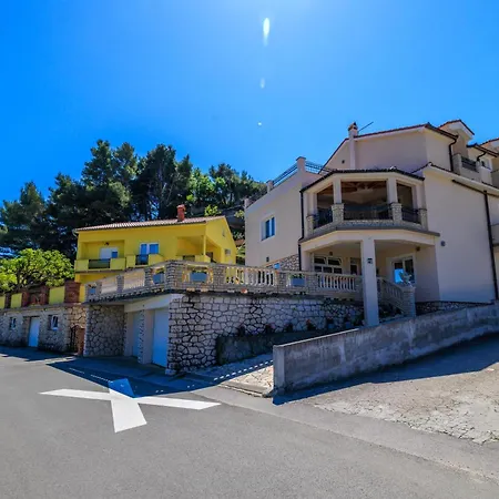 아파트 Nikolina J