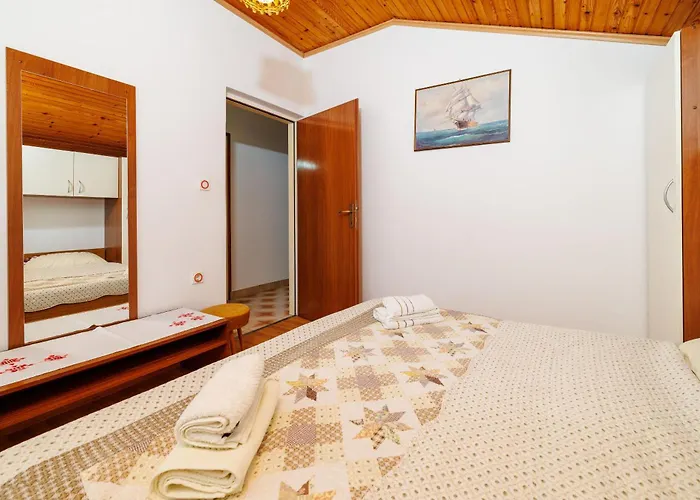 Nikolina J Appartement *